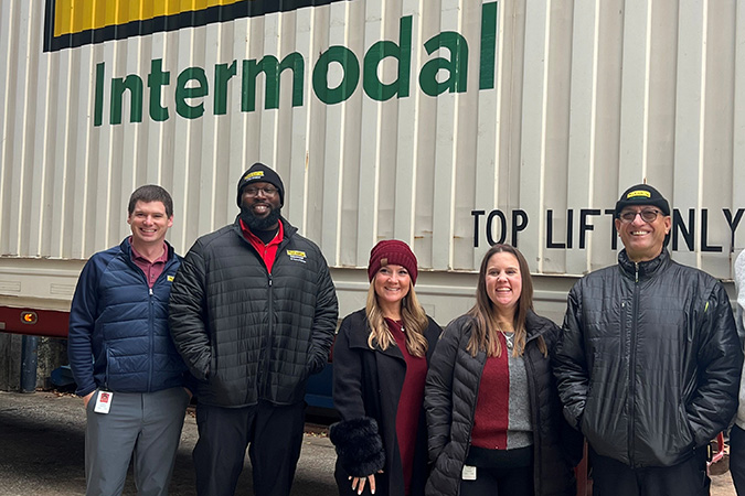 From left to right: J.B. Hunt rep Greg; J.B. Hunt driver Jonathan; BNSF’s Crystal Davis and Lisa Cassidy; and J.B. Hunt driver Jorge From left to right: J.B. Hunt rep Greg; J.B. Hunt driver Jonathan; BNSF’s Crystal Davis and Lisa Cassidy; and J.B. Hunt driver Jorge